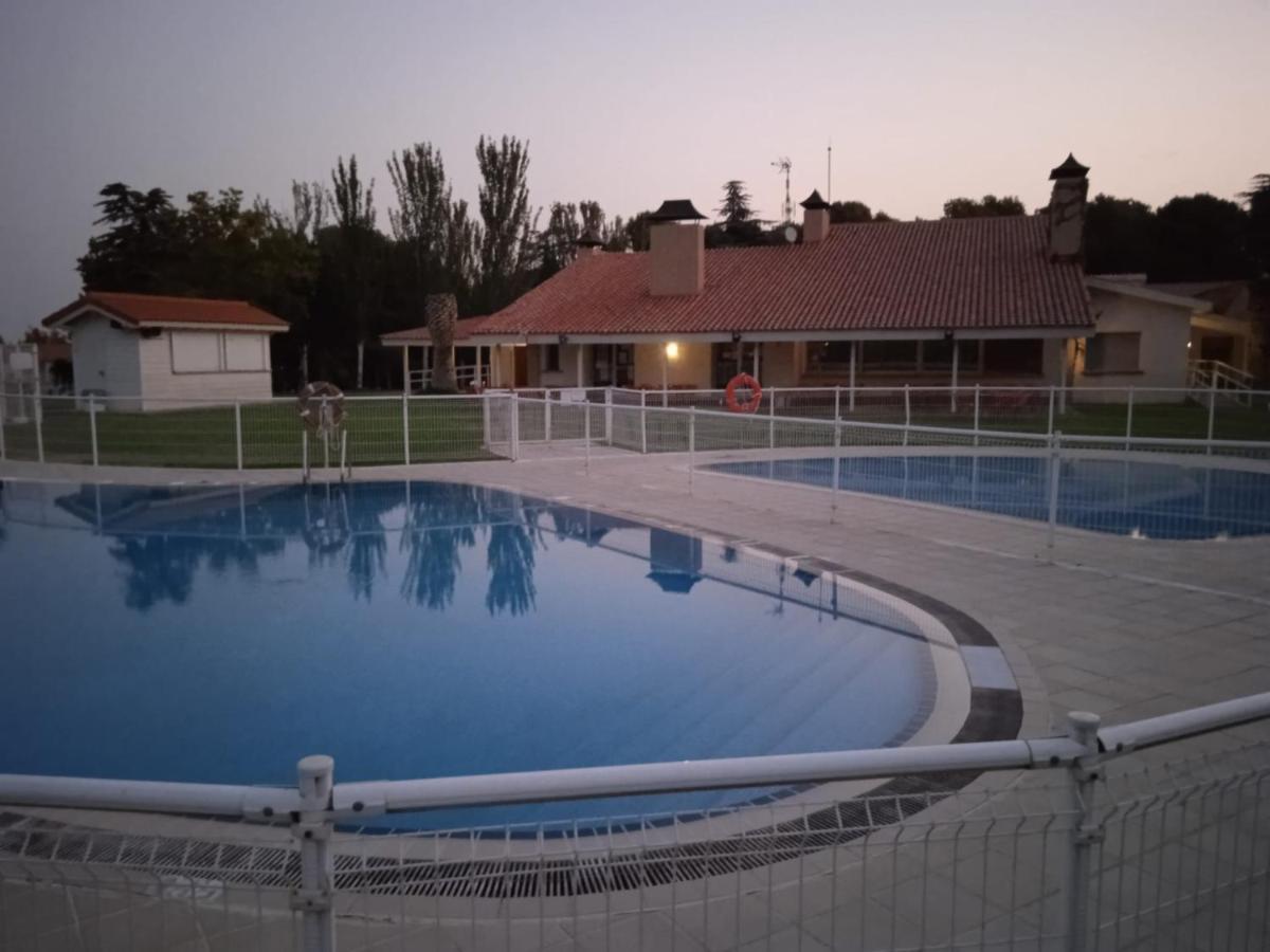 Bungalows Zaragoza Camping מראה חיצוני תמונה